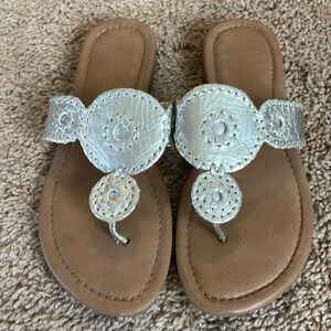 🩵 Michael Shannon metallic sandals